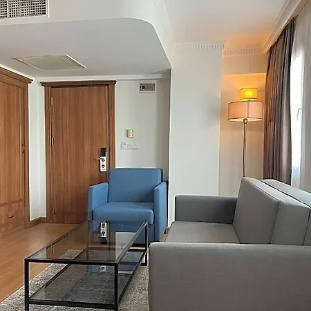 Istanblu & Otel Gaziemir